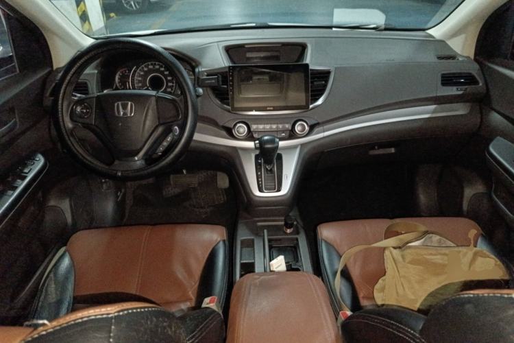 Used Honda CR-V 2012 2.0L two-wheel drive urban version Center Console