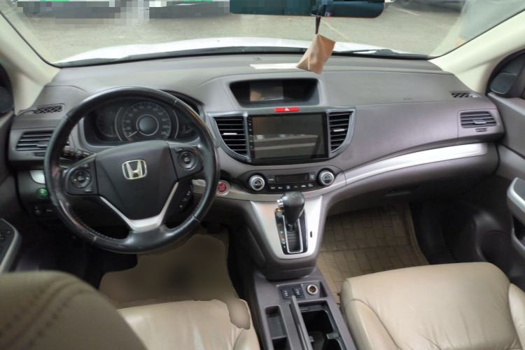 Used Honda CR-V 2012 2.4L four-wheel drive luxury version Center Console
