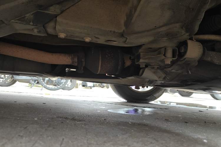 Used Honda CR-V 2012 2.4L four-wheel drive luxury version Chassis Front