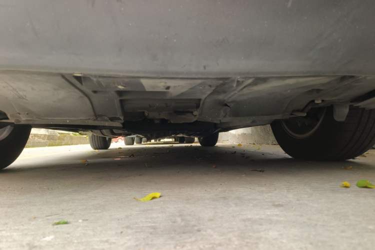 Used Honda CR-V 2012 2.4L four-wheel drive luxury version Chassis Front