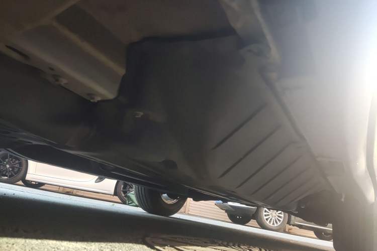 Used Honda CR-V 2012 2.4L four-wheel drive luxury version Chassis Front Left
