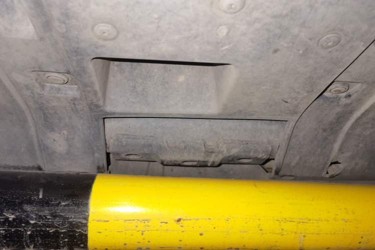 Used Honda CR-V 2012 2.4L four-wheel drive luxury version Chassis Front