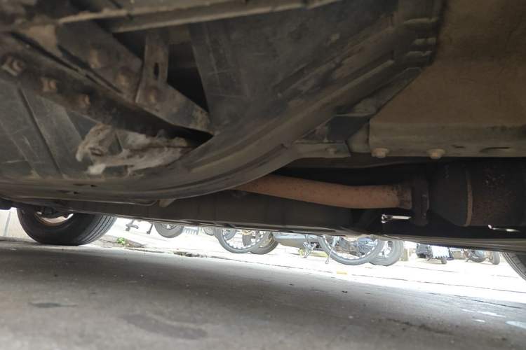 Used Honda CR-V 2012 2.4L four-wheel drive luxury version Chassis Front Right