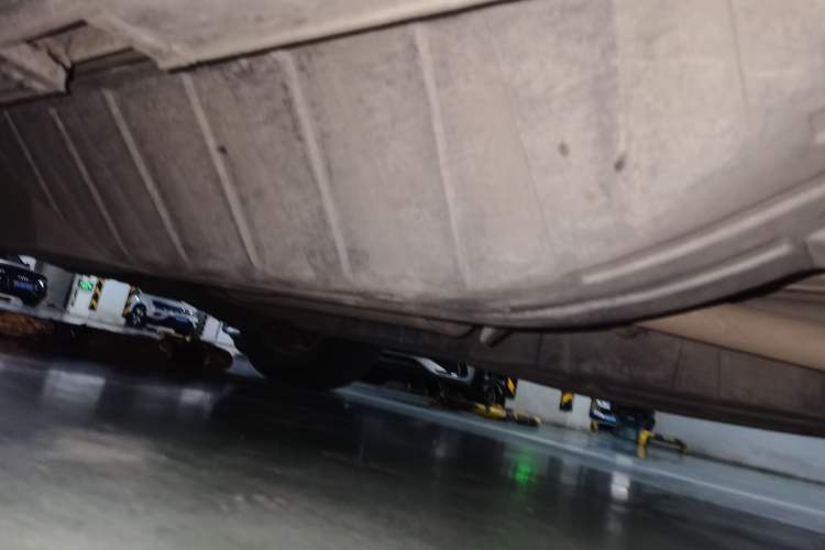 Used Honda CR-V 2012 2.4L four-wheel drive luxury version Chassis Front Right
