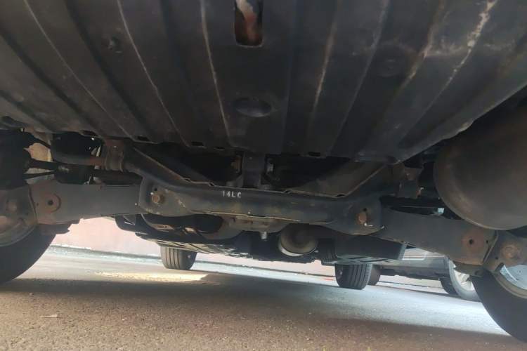 Used Honda CR-V 2012 2.4L four-wheel drive luxury version Chassis Rear