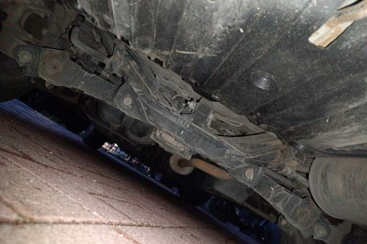 Used Honda CR-V 2012 2.4L four-wheel drive luxury version Chassis Rear