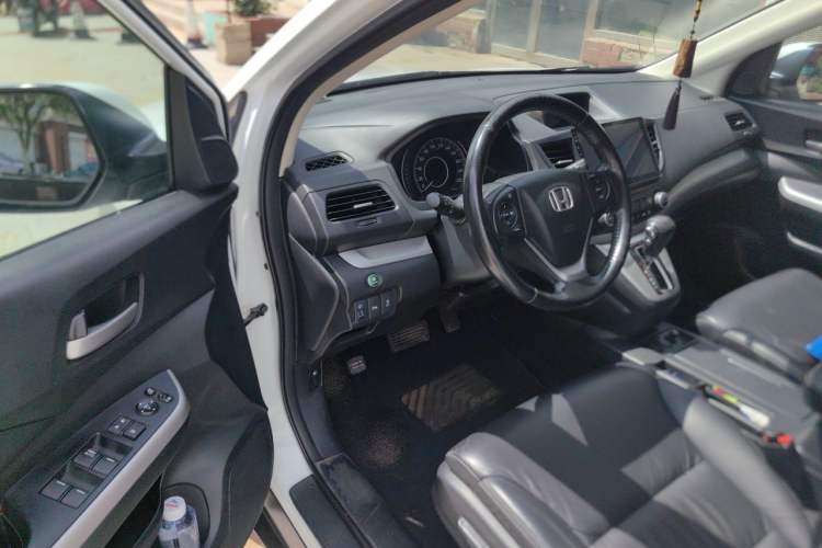 Used Honda CR-V 2012 2.4L four-wheel drive luxury version Driver Seat