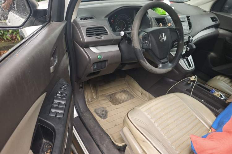 Used Honda CR-V 2012 2.0L two-wheel drive urban version Driver Seat