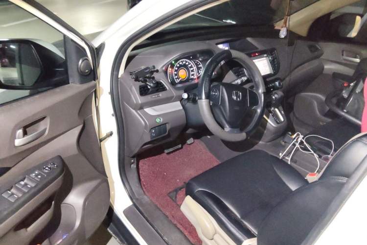 Used Honda CR-V 2012 2.0L two-wheel drive urban version Driver Seat