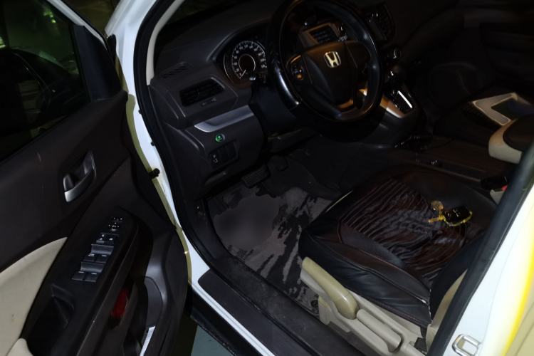 Used Honda CR-V 2012 2.0L two-wheel drive urban version Driver Seat
