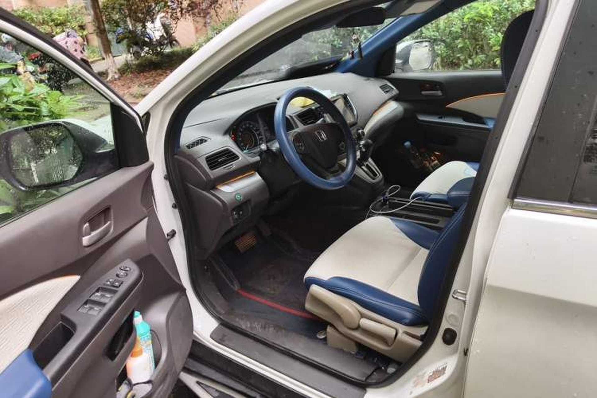 Used Honda CR-V 2012 2.0L two-wheel drive urban version Driver Seat
