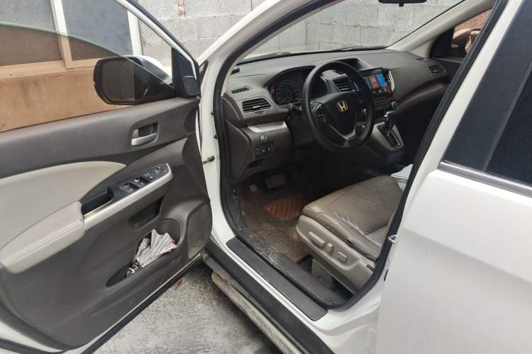 Used Honda CR-V 2012 2.4L four-wheel drive luxury version Driver Seat
