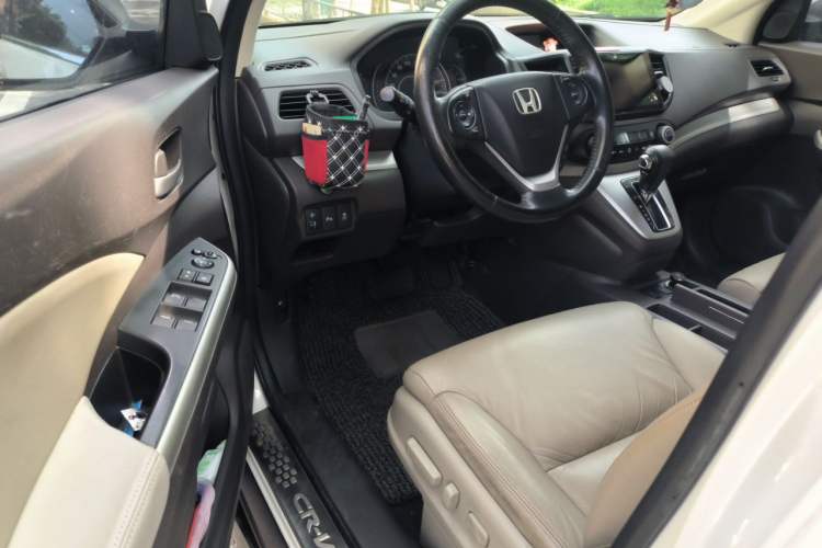 Used Honda CR-V 2012 2.4L four-wheel drive luxury version Driver Seat