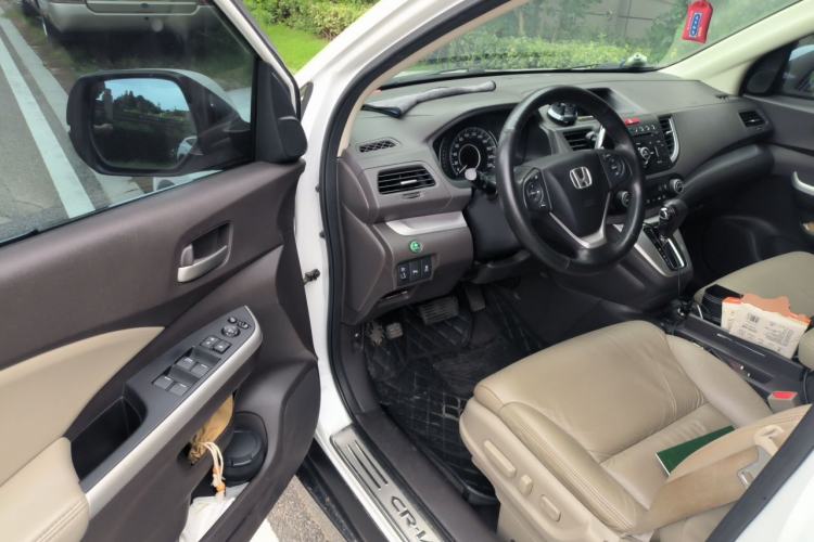 Used Honda CR-V 2012 2.4L four-wheel drive luxury version Driver Seat