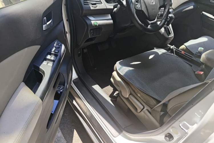 Used Honda CR-V 2012 2.0L two-wheel drive urban version Driver Seat