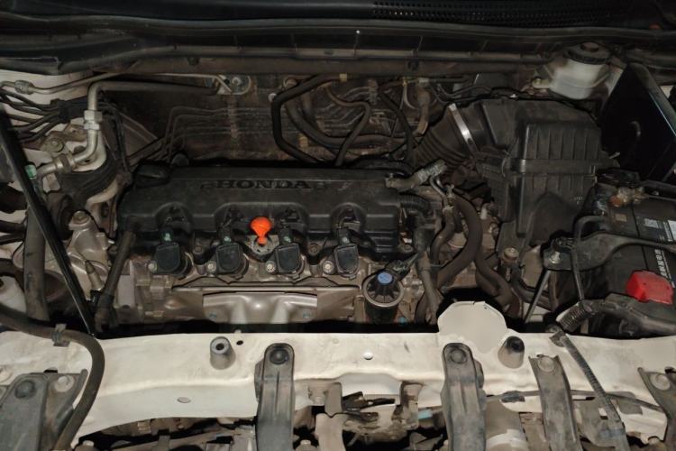 Used Honda CR-V 2012 2.0L two-wheel drive urban version Engine Bay
