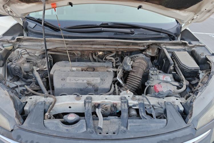 Used Honda CR-V 2012 2.4L four-wheel drive luxury version Engine Bay