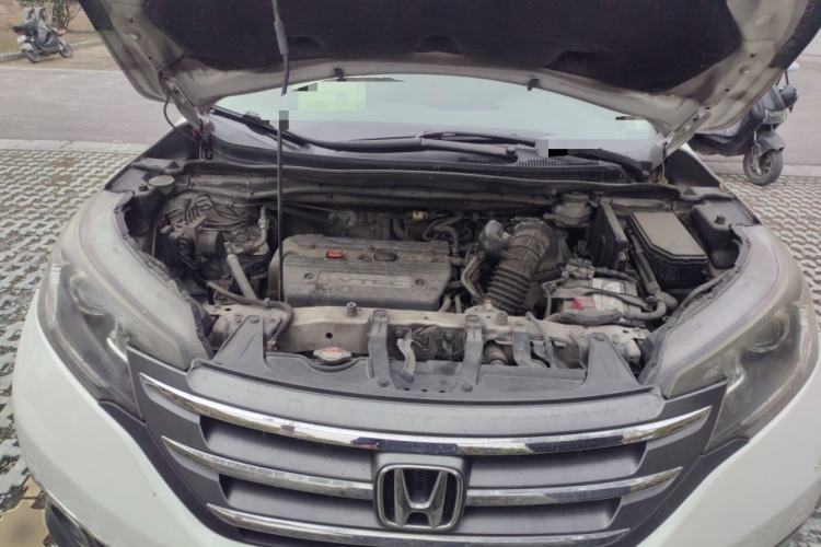 Used Honda CR-V 2012 2.4L four-wheel drive luxury version Engine Bay