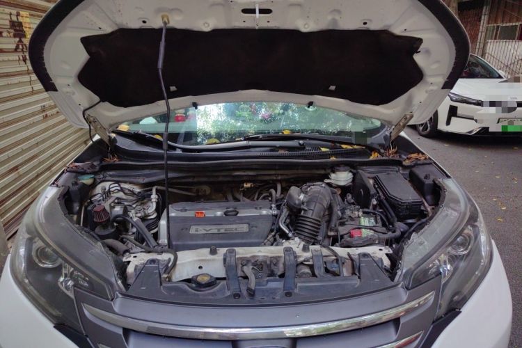 Used Honda CR-V 2012 2.4L four-wheel drive luxury version Engine Bay