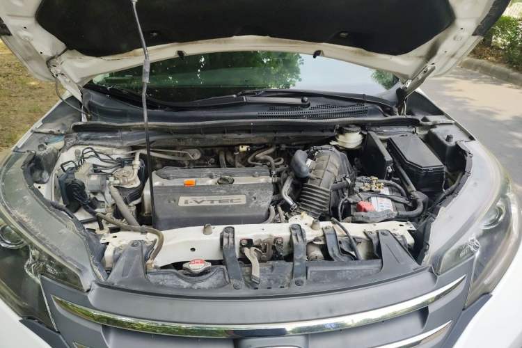 Used Honda CR-V 2012 2.4L four-wheel drive luxury version Engine Bay