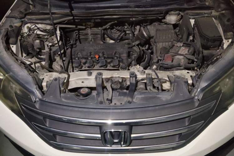 Used Honda CR-V 2012 2.0L two-wheel drive urban version Engine Bay
