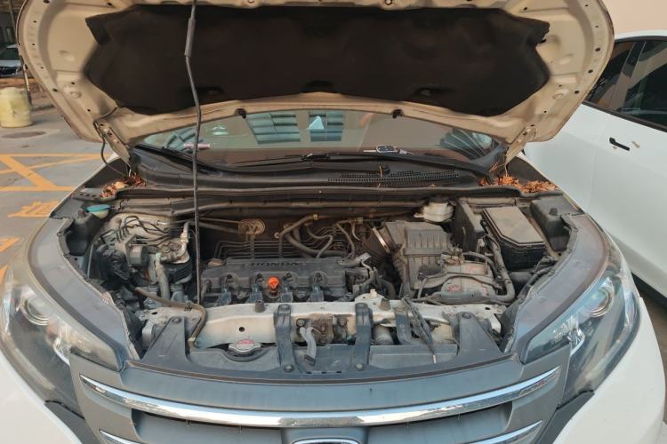 Used Honda CR-V 2012 2.0L two-wheel drive urban version Engine Bay