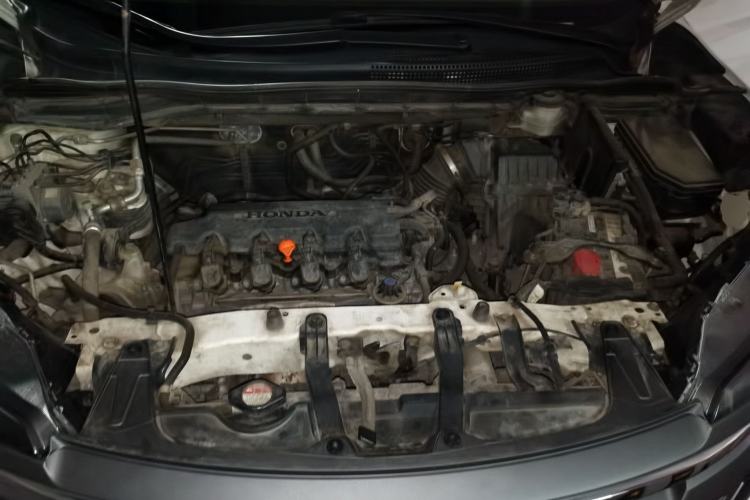 Used Honda CR-V 2012 2.0L two-wheel drive urban version Engine Bay