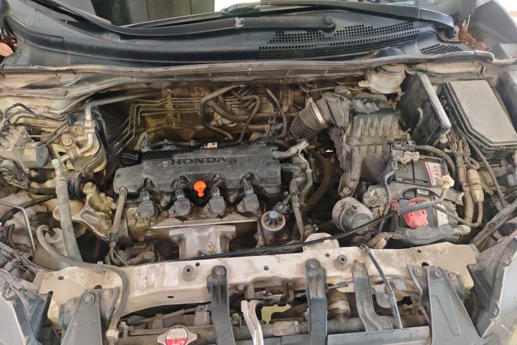 Used Honda CR-V 2012 2.0L two-wheel drive urban version Engine Bay