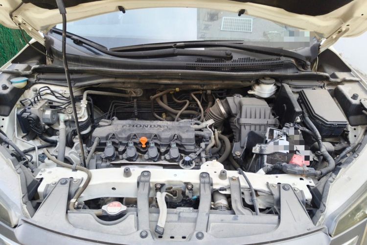 Used Honda CR-V 2012 2.0L two-wheel drive urban version Engine Bay