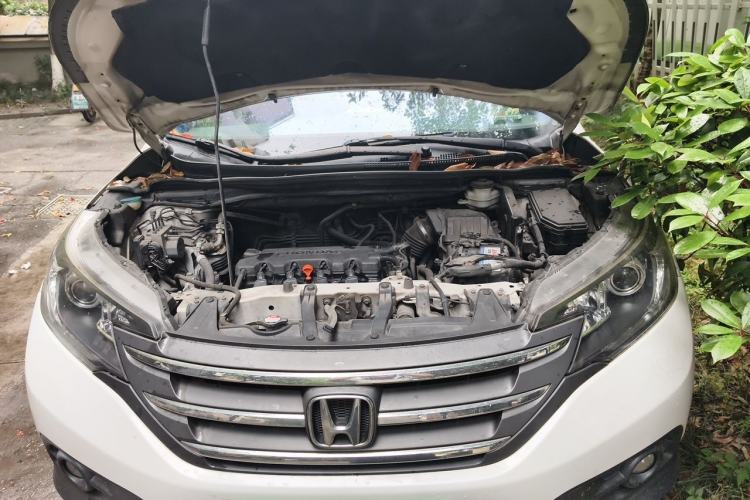 Used Honda CR-V 2012 2.0L two-wheel drive urban version Engine Bay