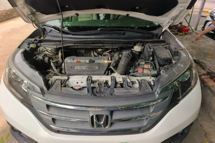 Used Honda CR-V 2012 2.4L four-wheel drive luxury version Engine Bay
