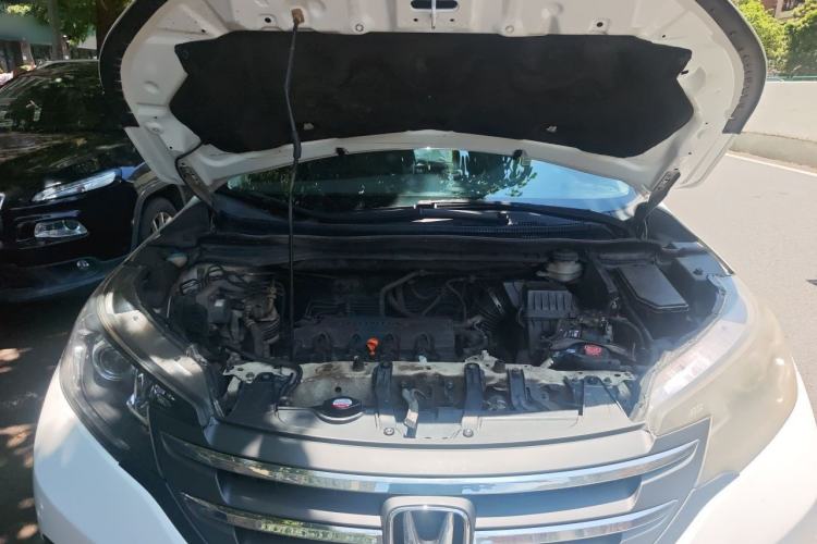 Used Honda CR-V 2012 2.0L two-wheel drive urban version Engine Bay