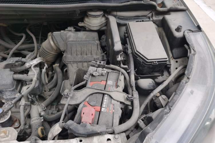 Used Honda CR-V 2012 2.0L two-wheel drive urban version Engine Bay Left