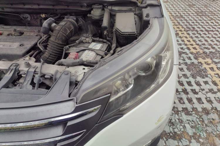 Used Honda CR-V 2012 2.4L four-wheel drive luxury version Engine Bay Left