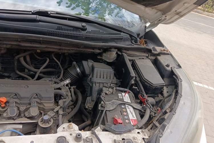Used Honda CR-V 2012 2.0L two-wheel drive urban version Engine Bay Left