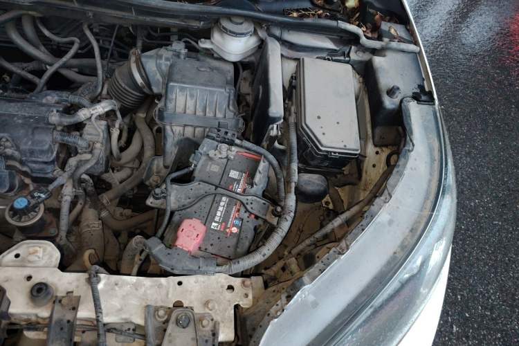 Used Honda CR-V 2012 2.0L two-wheel drive urban version Engine Bay Left