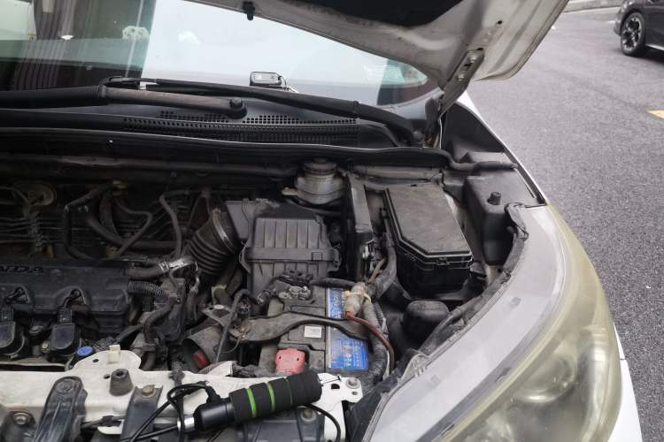 Used Honda CR-V 2012 2.0L two-wheel drive urban version Engine Bay Left