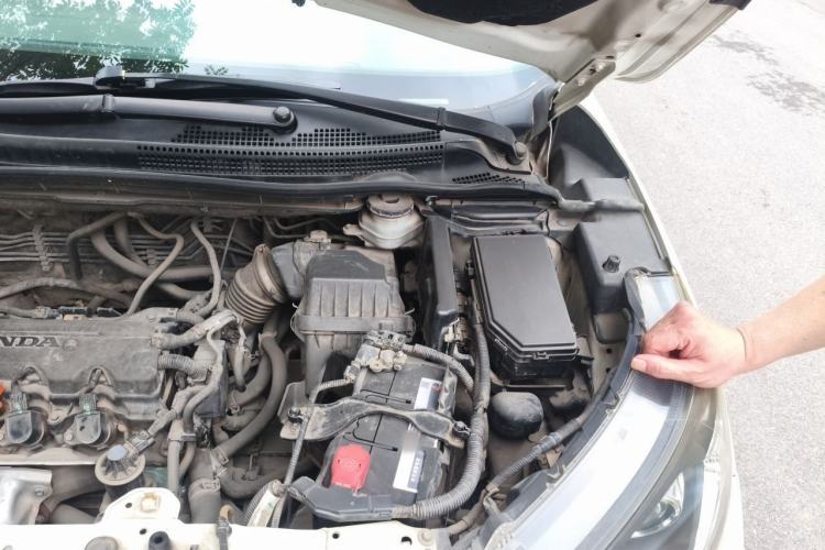 Used Honda CR-V 2012 2.0L two-wheel drive urban version Engine Bay Left