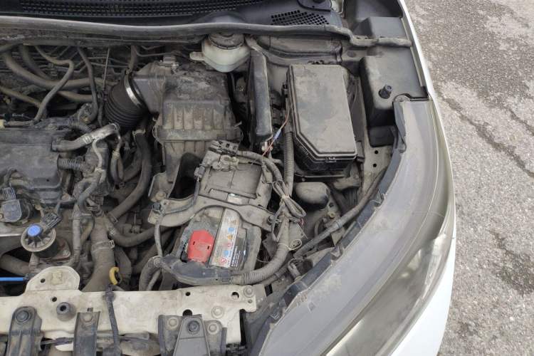 Used Honda CR-V 2012 2.0L two-wheel drive urban version Engine Bay Left