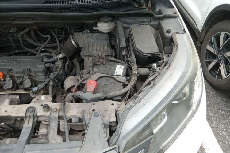 Used Honda CR-V 2012 2.0L two-wheel drive urban version Engine Bay Left