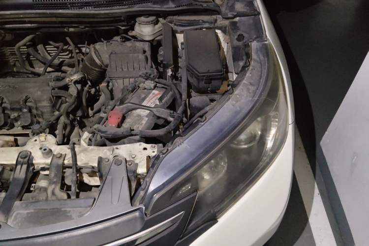 Used Honda CR-V 2012 2.0L two-wheel drive urban version Engine Bay Left