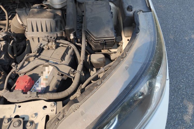 Used Honda CR-V 2012 2.0L two-wheel drive urban version Engine Bay Left