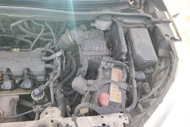 Used Honda CR-V 2012 2.0L two-wheel drive urban version Engine Bay Left