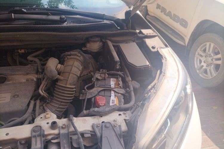 Used Honda CR-V 2012 2.4L four-wheel drive luxury version Engine Bay Left