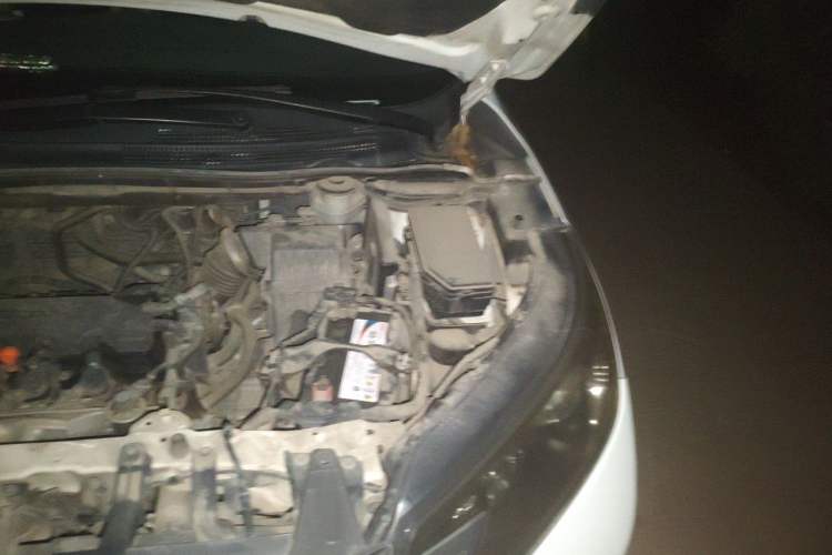 Used Honda CR-V 2012 2.0L two-wheel drive urban version Engine Bay Left