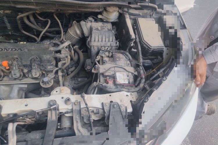 Used Honda CR-V 2012 2.0L two-wheel drive urban version Engine Bay Left