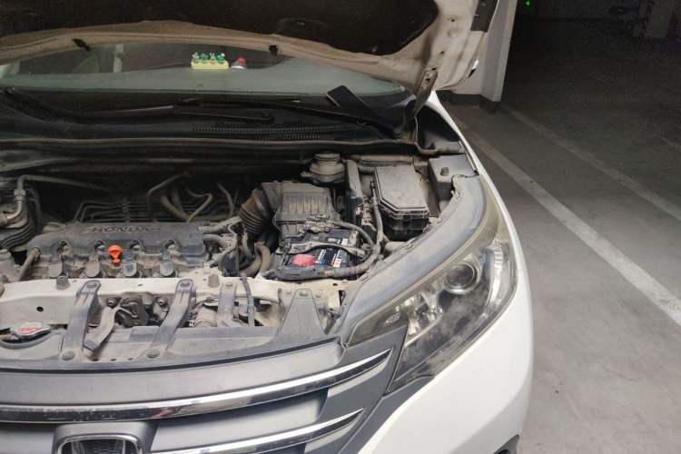 Used Honda CR-V 2012 2.0L two-wheel drive urban version Engine Bay Left