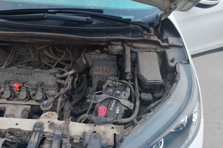 Used Honda CR-V 2012 2.0L two-wheel drive urban version Engine Bay Left