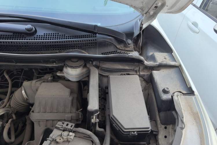 Used Honda CR-V 2012 2.0L two-wheel drive urban version Engine Bay Left