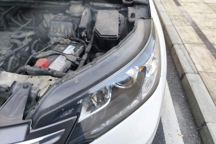 Used Honda CR-V 2012 2.0L two-wheel drive urban version Engine Bay Left